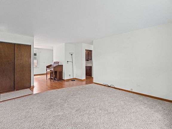 5th image of 2207 Kingfisher Ln