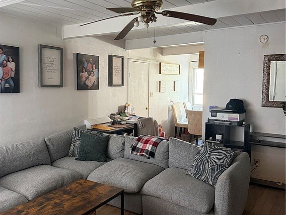 4th image of 601 Holly Ave