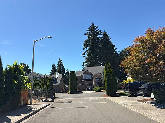 5th image of 6301 NE 44th Way