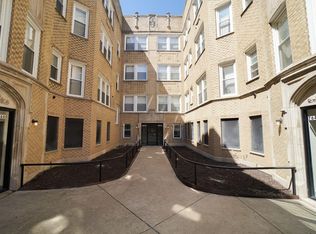 7646 S Essex Ave #3, Chicago, IL 60649