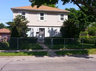 5204 N 64th St, Milwaukee, WI 53218