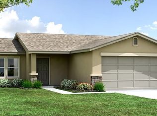 574 9th St, Sanger, CA 93657