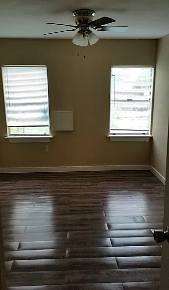 516 Bexar Dr — Photo 4