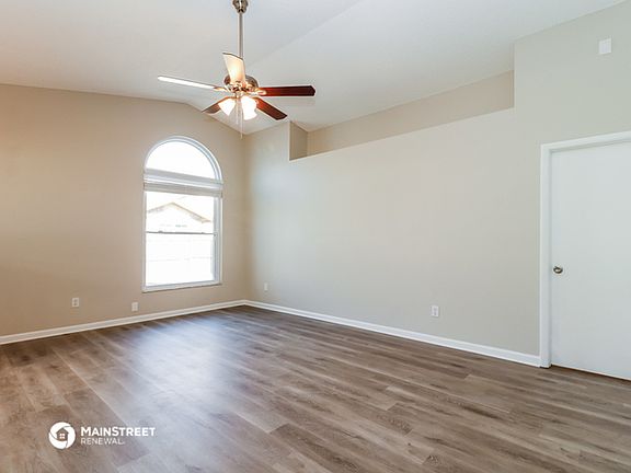 4th image of 3285 Moccasin Dr