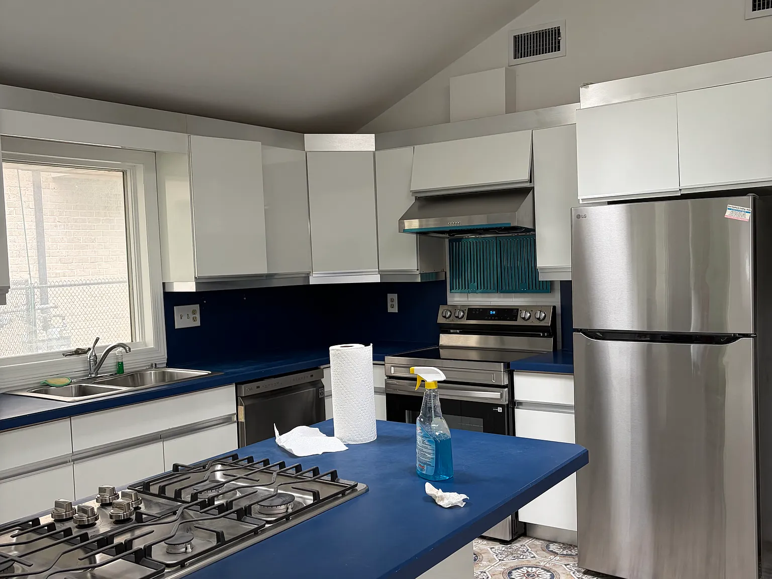 3 bed, $3,700 — Photo 4