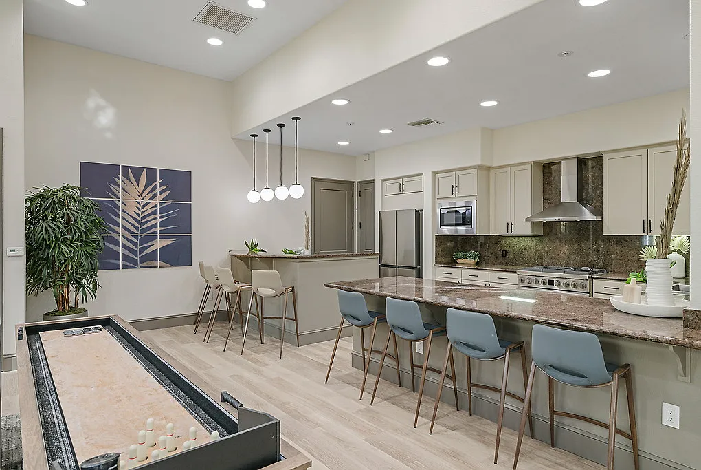 Allure at Scripps Ranch — Photo 4