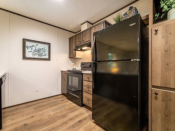 2nd image of 407 Martin Luther King Cir