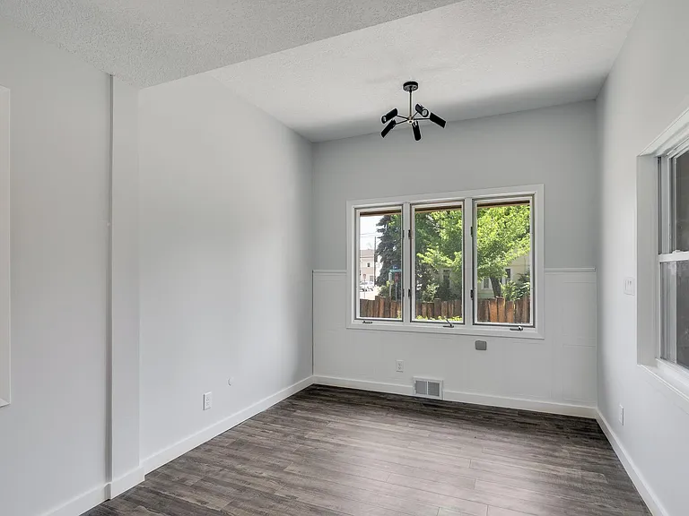 2422 Howard St NE #1 — Photo 11