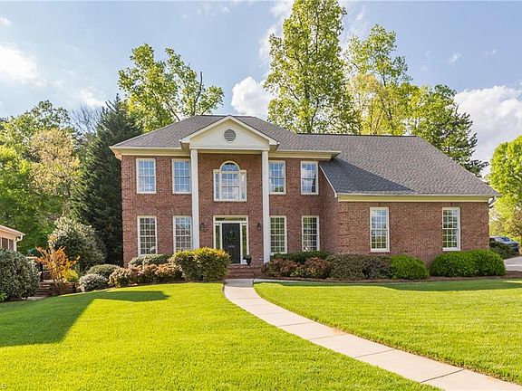 3rd image of 4400 Jamesford Dr