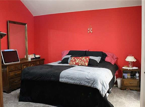 5th image of 90 Lilly Ln