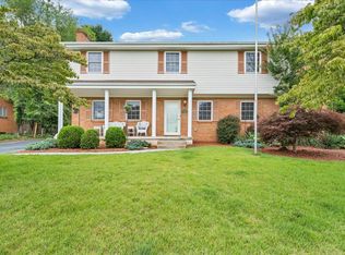 960 Norbourne Ave, Vinton, VA 24179