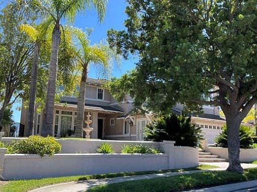 2nd image of 407 Milagrosa Cir