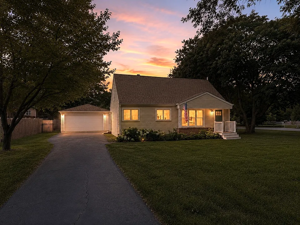 26W416 Macarthur Ave