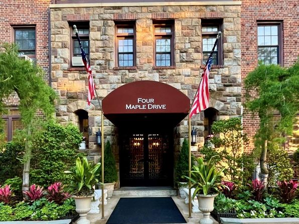 4 Maple Drive #3P, Great Neck, NY 11021