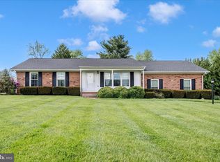 9496 Pocono Dr, Frederick, MD 21702