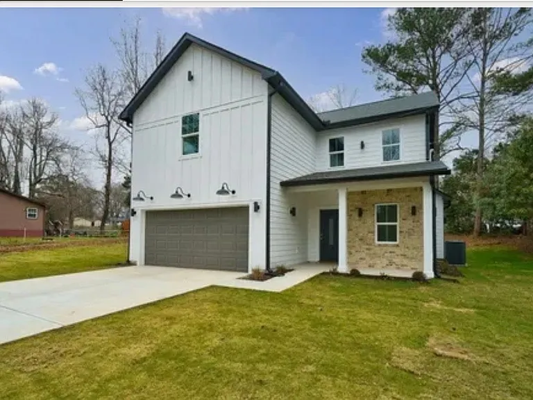 Lily Dr — Photo 2
