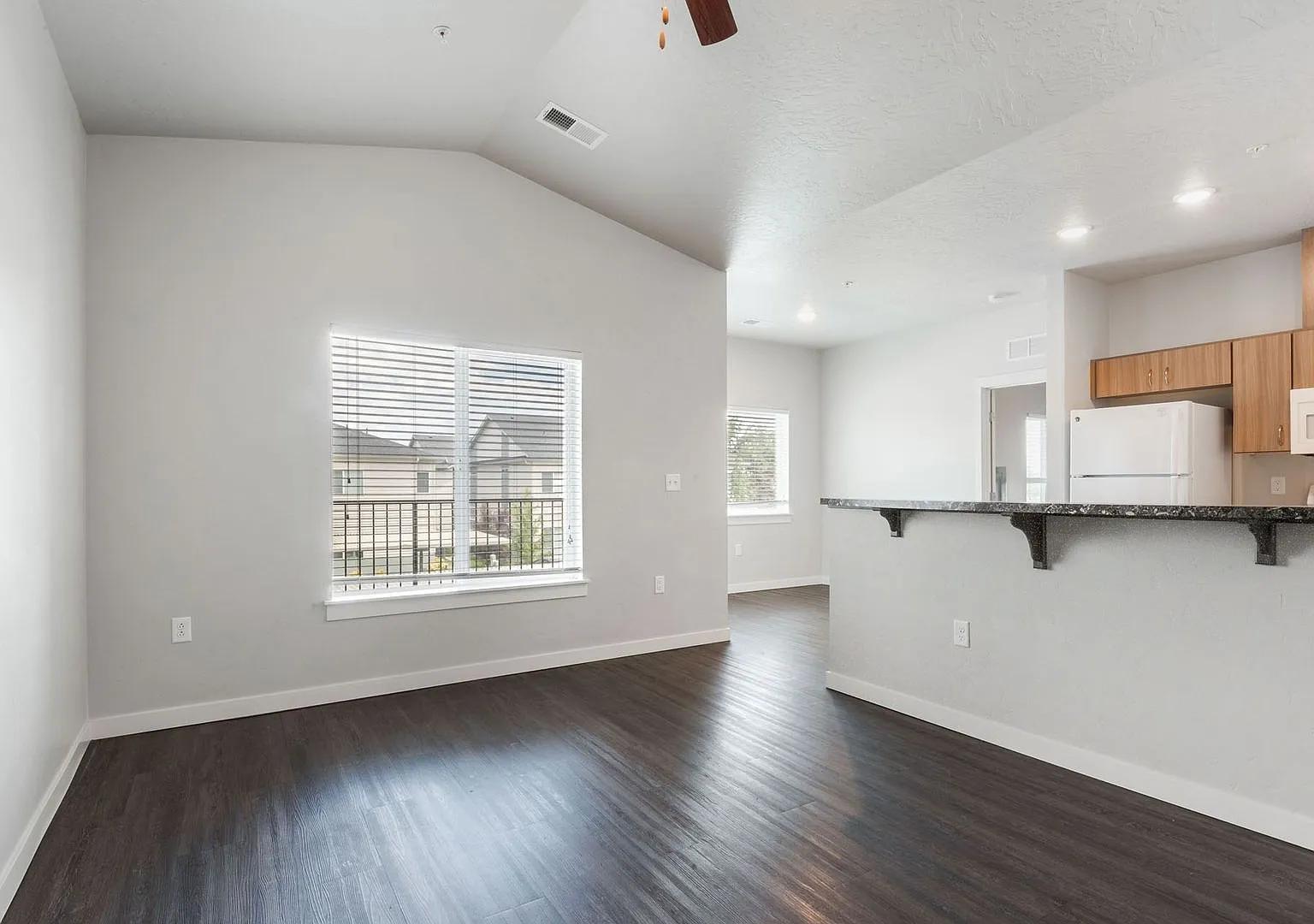 109 ISAIAH — Photo 2