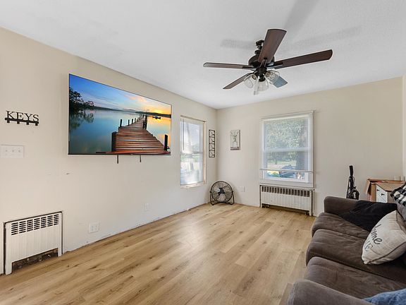 3rd image of 100 5th St