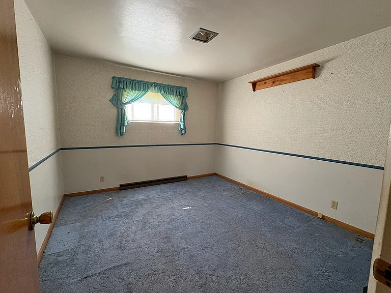 4548 Garfield Rd — Photo 10