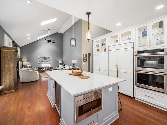 2nd image of 10748 Preston Way