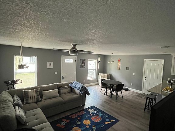 3rd image of 2909 26th Ave #2