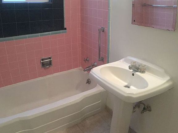 5th image of 133 W Los Olivos St