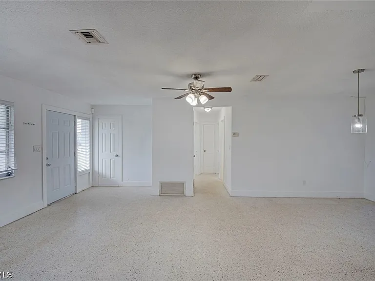220 Punta Alta Ct — Photo 7