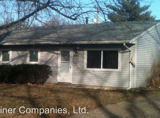 2912 Lawndale Dr, Champaign, IL 61820