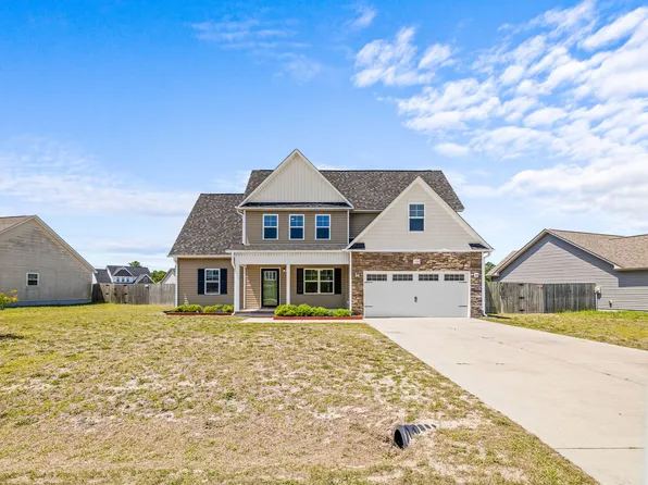 205 Tappi Ter, Hubert, NC 28539