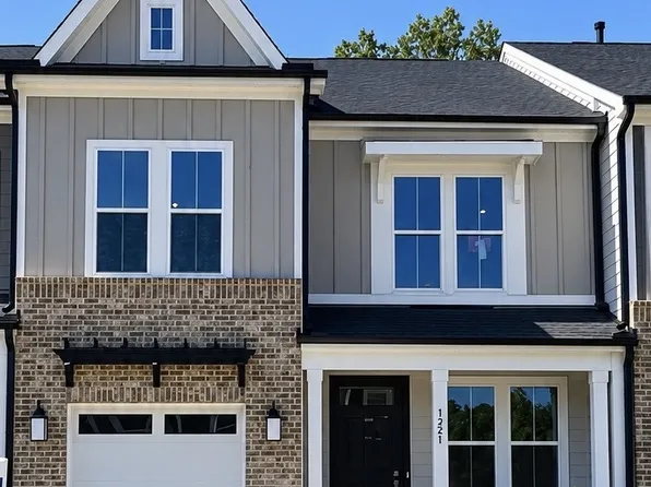 1221 Bell Heather Rd, Durham, NC 27703