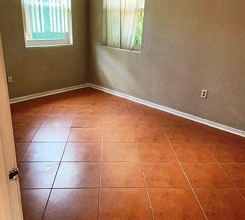 5th image of 55 Palmetto Dr