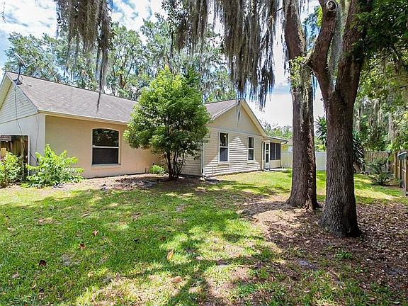 3rd image of 634 Astoria Dr