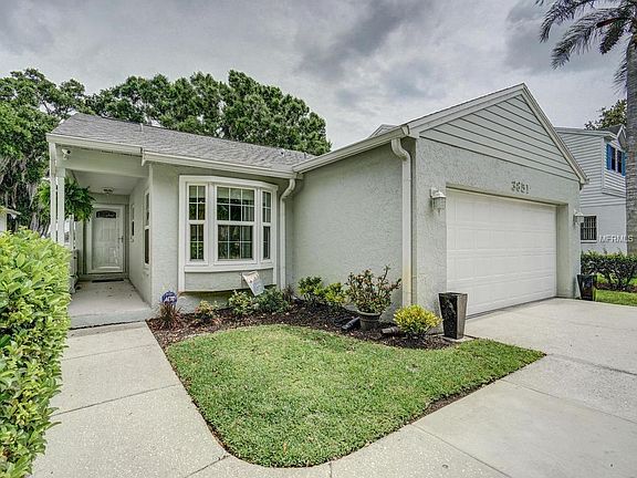 3rd image of 3851 Lake Shore Dr