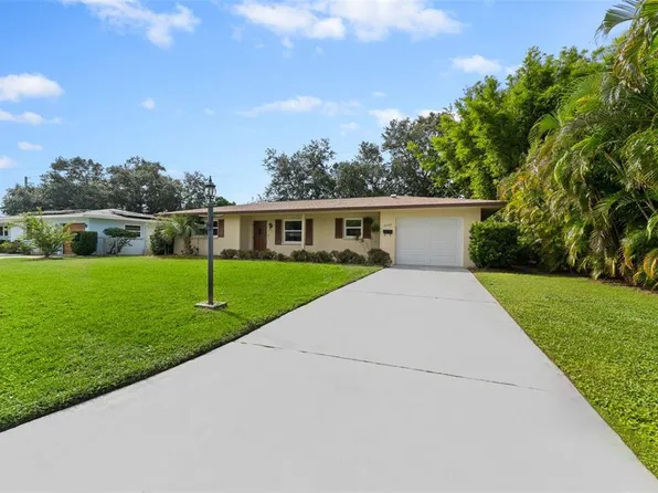 3884 Melgert Ln, Sarasota, FL 34235