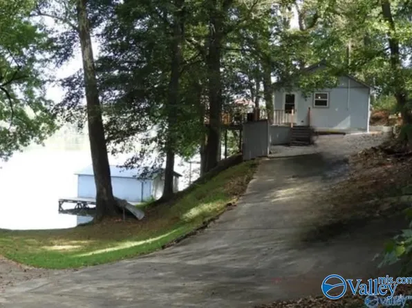 18767 Bream Blf, Athens, AL 35611