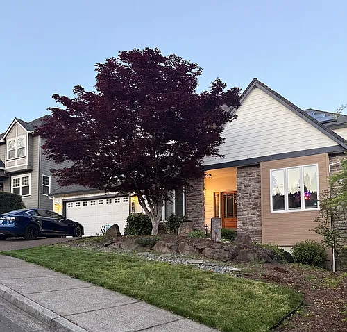 10504 SW Naeve St Photo 1