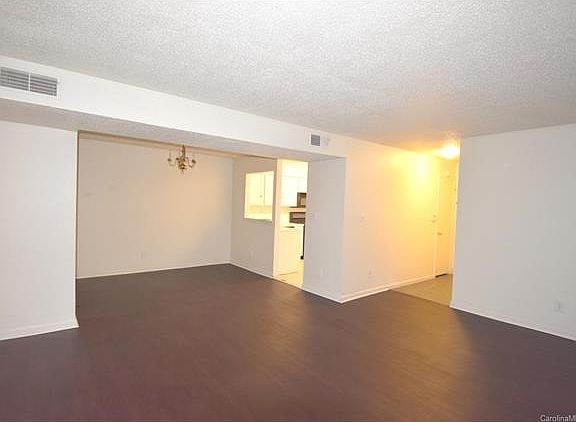 3rd image of 6007 Pinebark Ct #6007