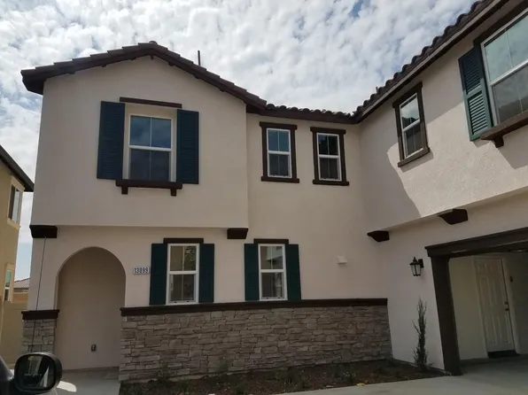 13099 Sugarloaf Dr, Corona, CA 92880