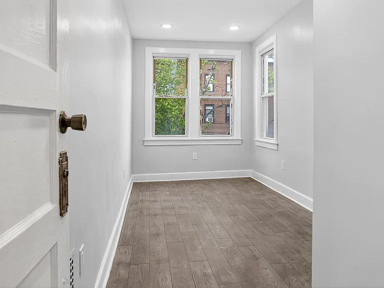 12 E 49th St #2 — Photo 15