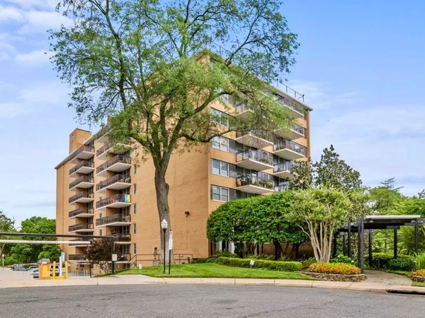 2030 N Adams St, Arlington, VA