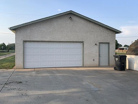 4th image of 2188 La Salle Rd