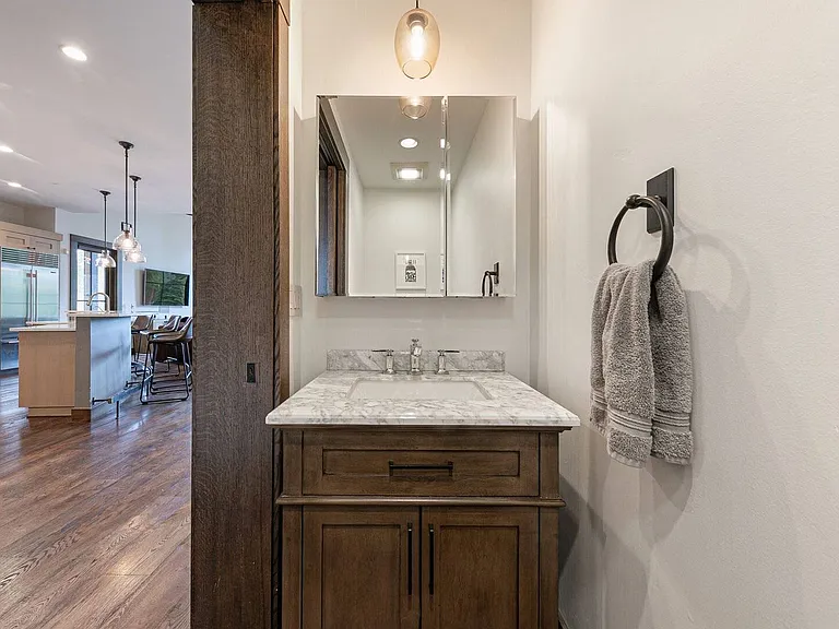 8615 Huntington Ct — Photo 15