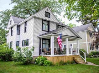 614 W 11th St, Traverse City, MI 49684