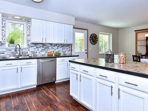 4th image of 2677 N Goldenrod Cir