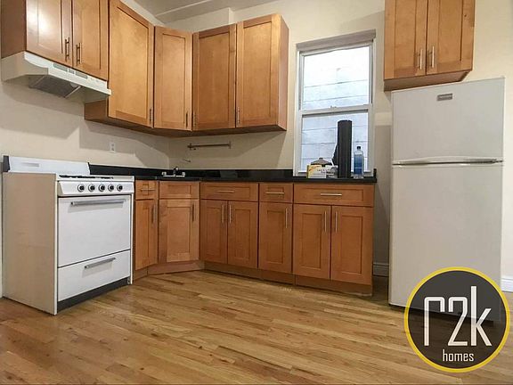 3rd image of 37-09 Crescent St #3B