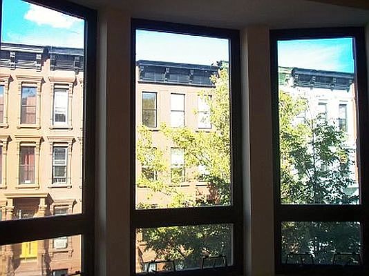 3rd image of 256 W 121st St #2