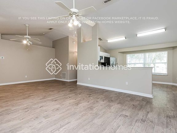 5th image of 135 Compass Rose Dr