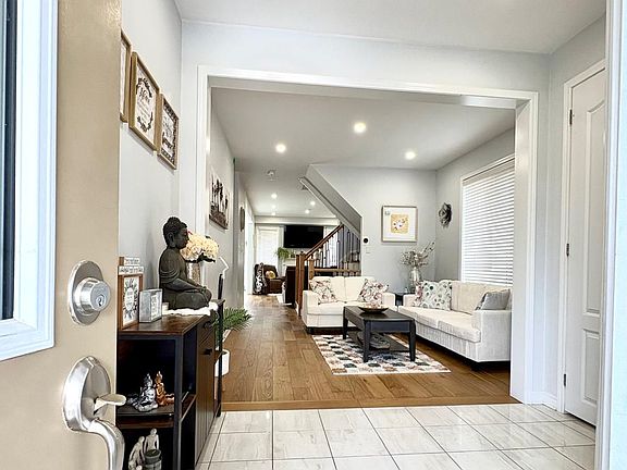 4th image of 538 Edenbrook Hill Dr