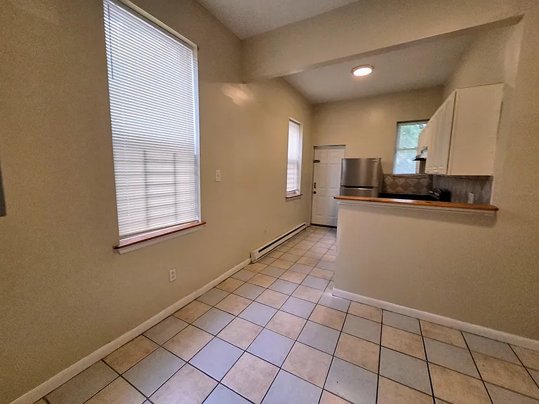 1323 W Butler St #1 — Photo 6