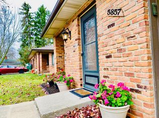 5859 Niles Dr, Troy, MI 48098